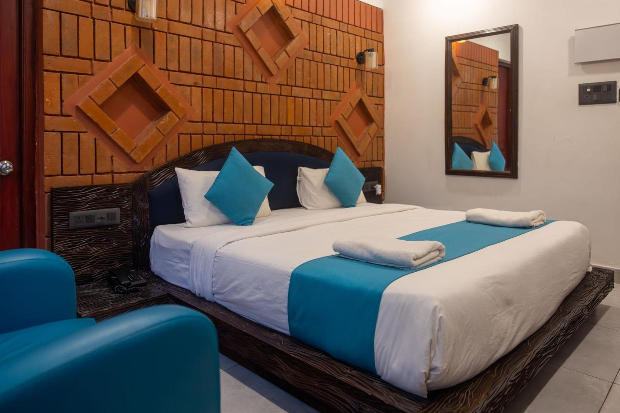 Downtown Hostels - Anjuna Exterior photo